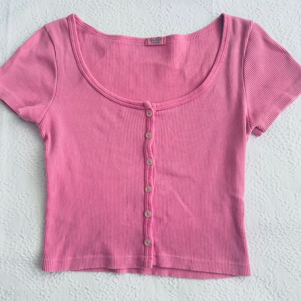 Pink Ribbed Button-Up Crop Top (John Galt/Brandy Melville)